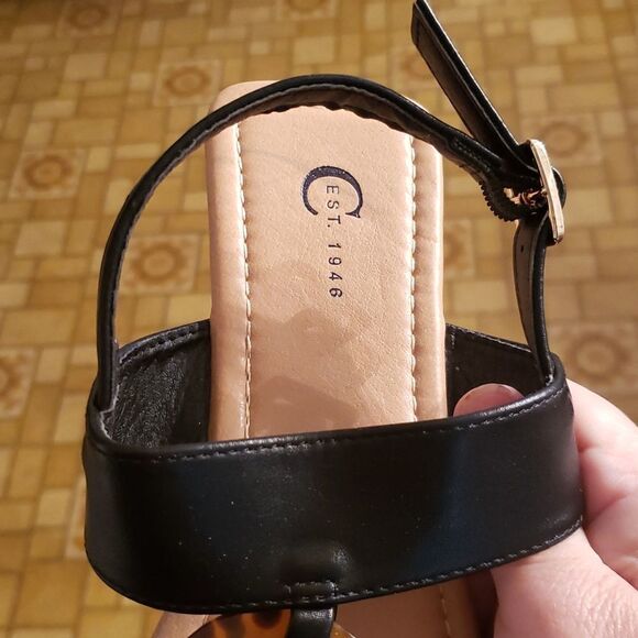 Cute NWT Est. 1946 Black Sandals with Acrylic Leopard Design Disc Embellishment - Picture 4 of 6